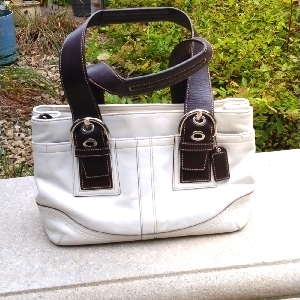 GUC Coach Soho F10911 winter white Leather Carryall Shoulder Bag Satchel Purse